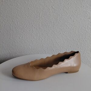 Cooper Key Womens 9.5 M Cream Tan  Leather Scalloped Flat Ballet Shoes.